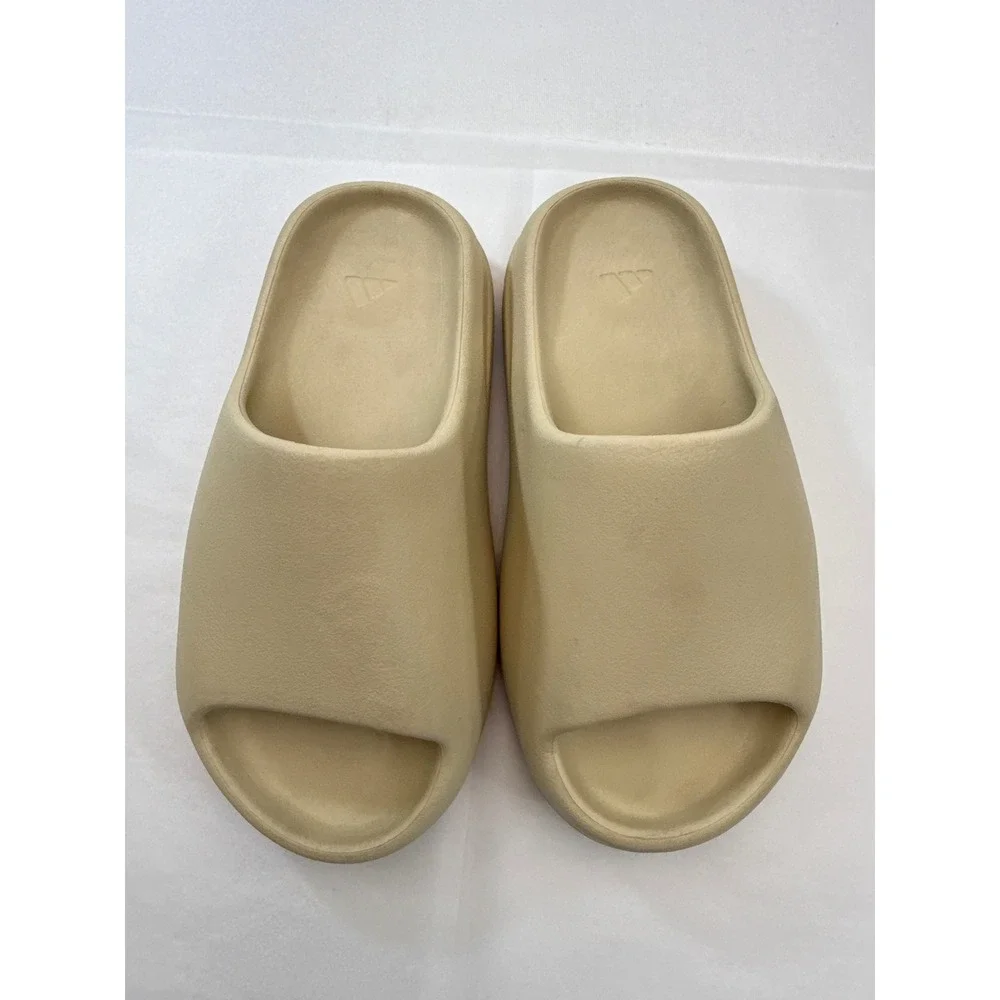 Adidas Yeezy Slide Pure Kids Size 5 Sandals